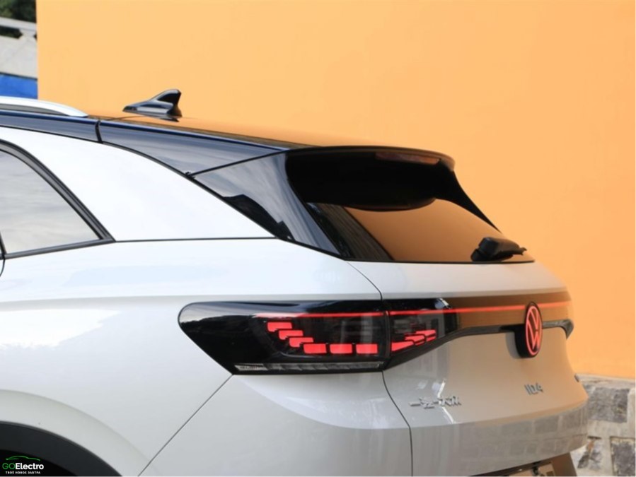 VOLKSWAGEN ID4 CROZZ PURE +