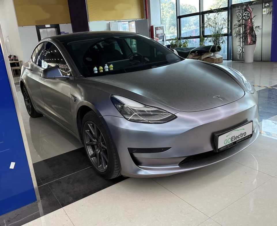 TESLA Model 3