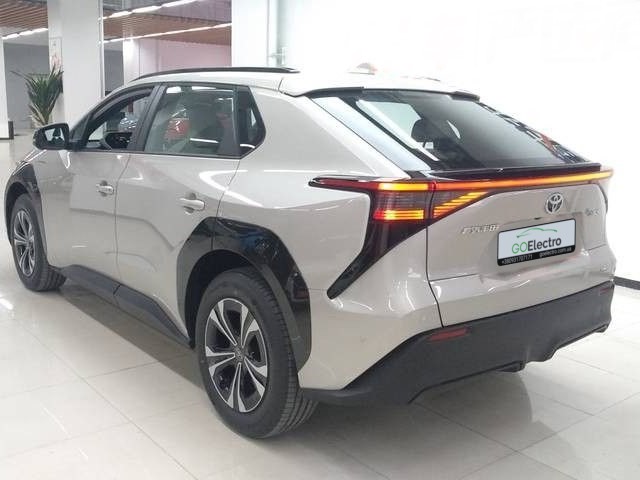 TOYOTA bZ4X