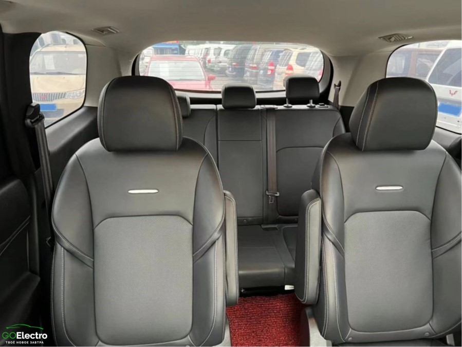 SAIC MAXUS EUNIQ 5 PHEV