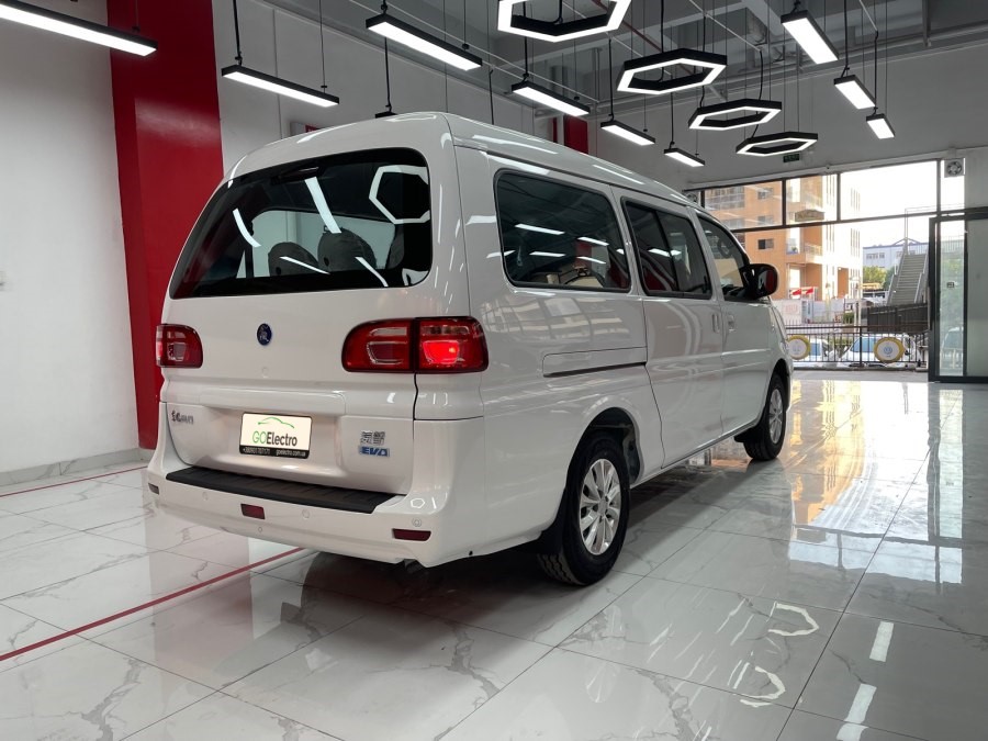 DONGFENG LINGZHI M5EV
