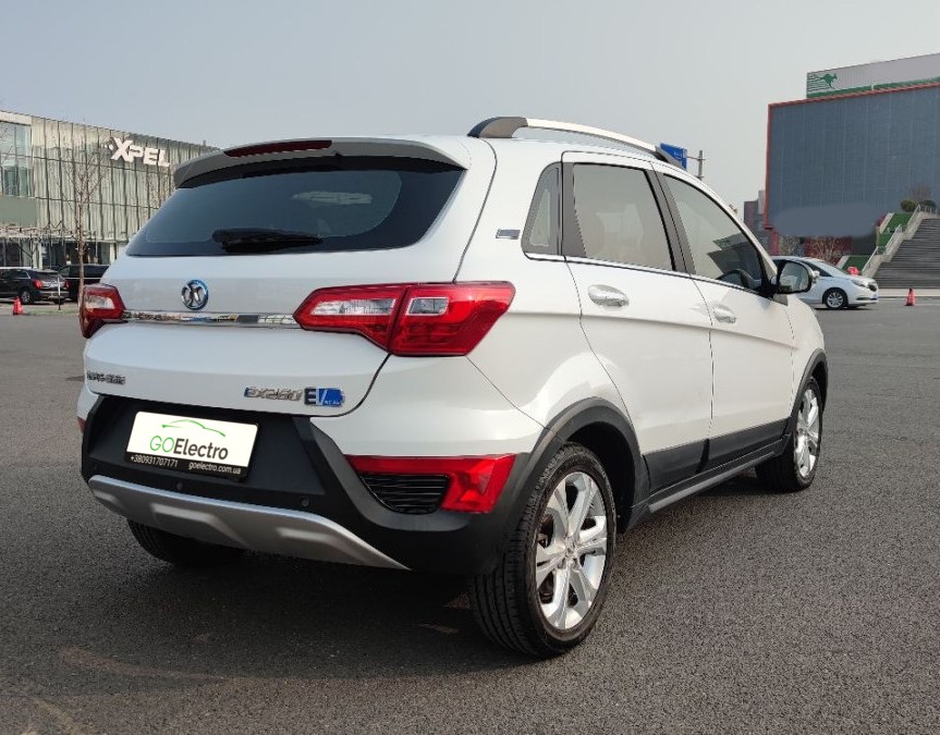 BAIC EX260