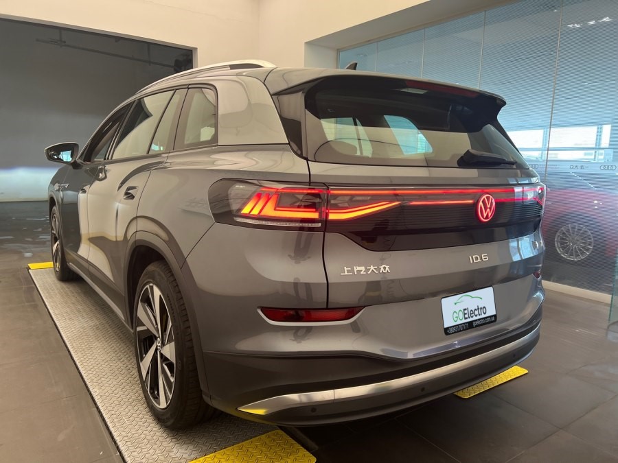 Volkswagen ID.6 X Pro