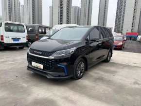 SAIC MAXUS EUNIQ 5 PHEV