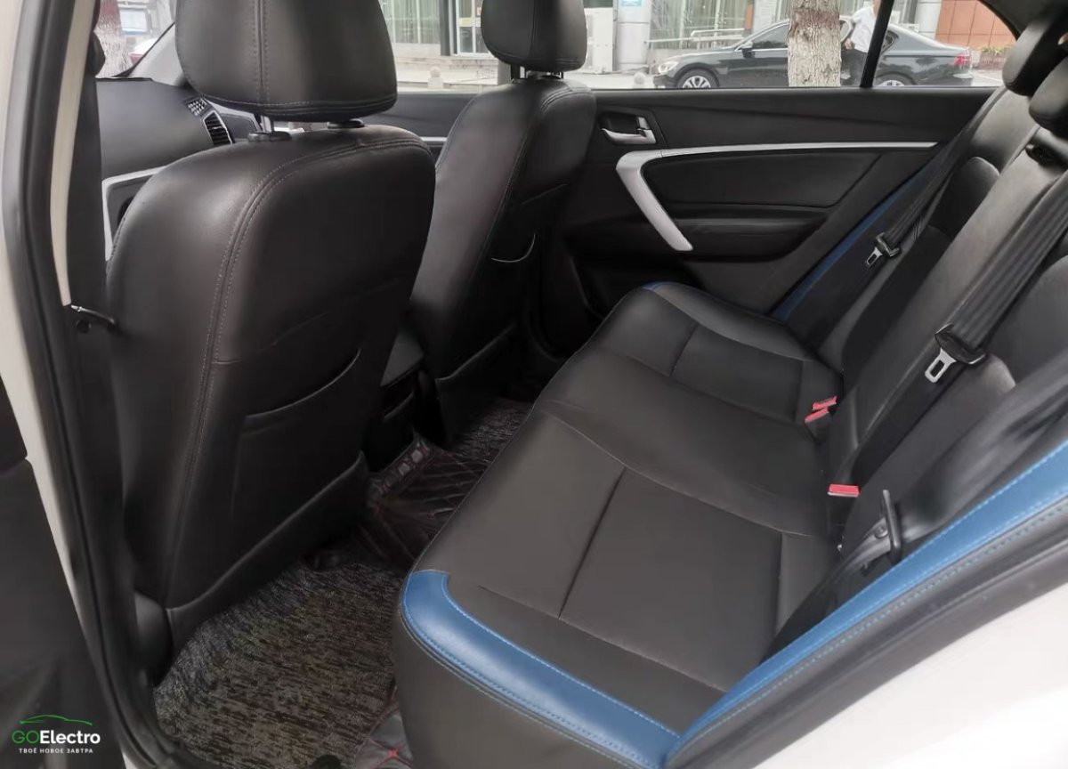 GEELY EMGRAND EV