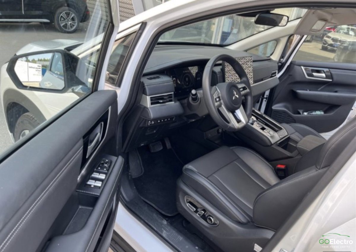 MITSUBISHI AIRTREK HARDCORE