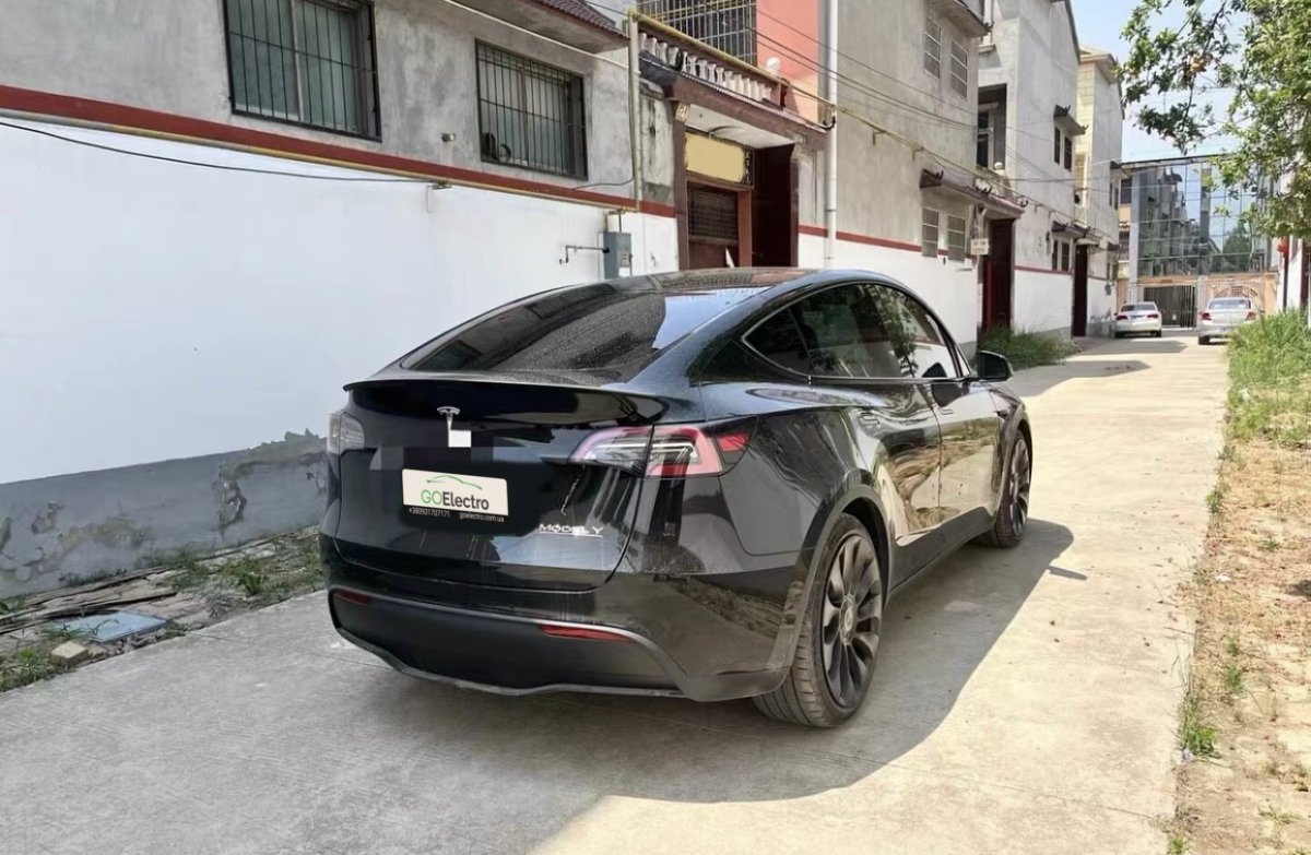 TESLA Model Y