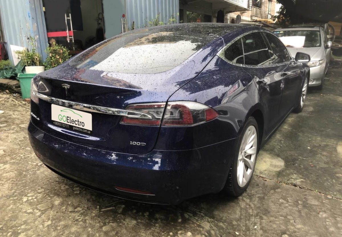 TESLA Model S