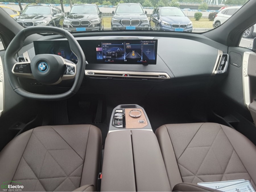 BMW iX xDrive40
