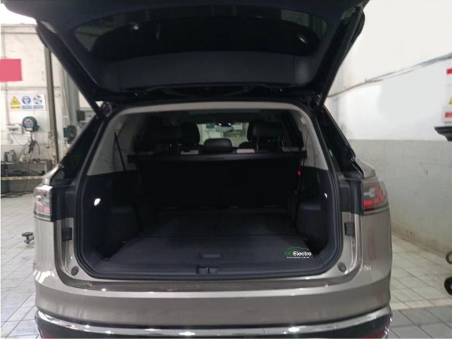 VOLKSWAGEN ID.6 CROZZ PRO