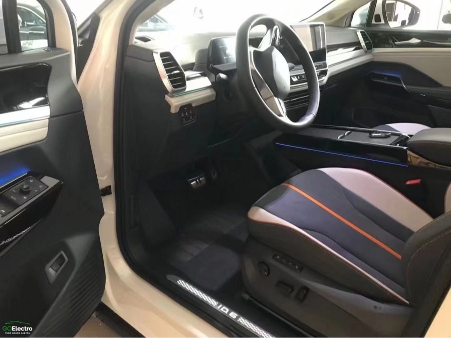 VOLKSWAGEN ID.6 CROZZ