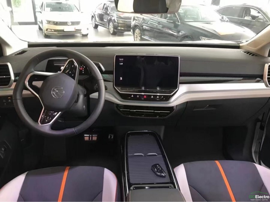 VOLKSWAGEN ID.6 CROZZ