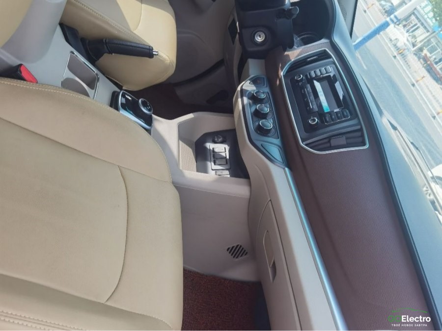 DONGFENG LINGZHI M5EV