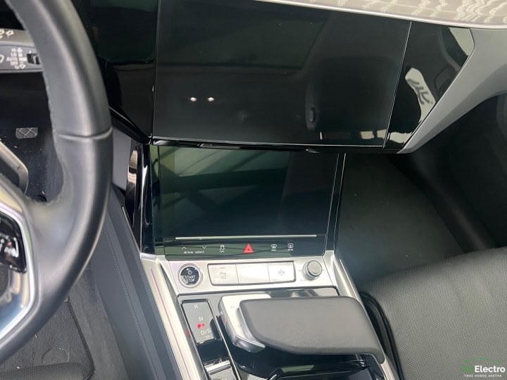 AUDI E-TRON 55 quattro