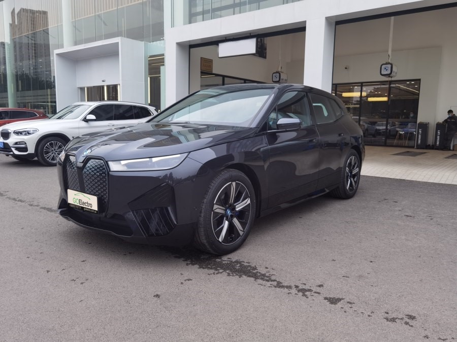 BMW iX xDrive40