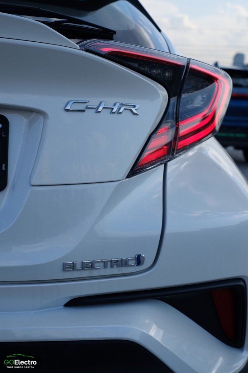 Toyota C-HR EV