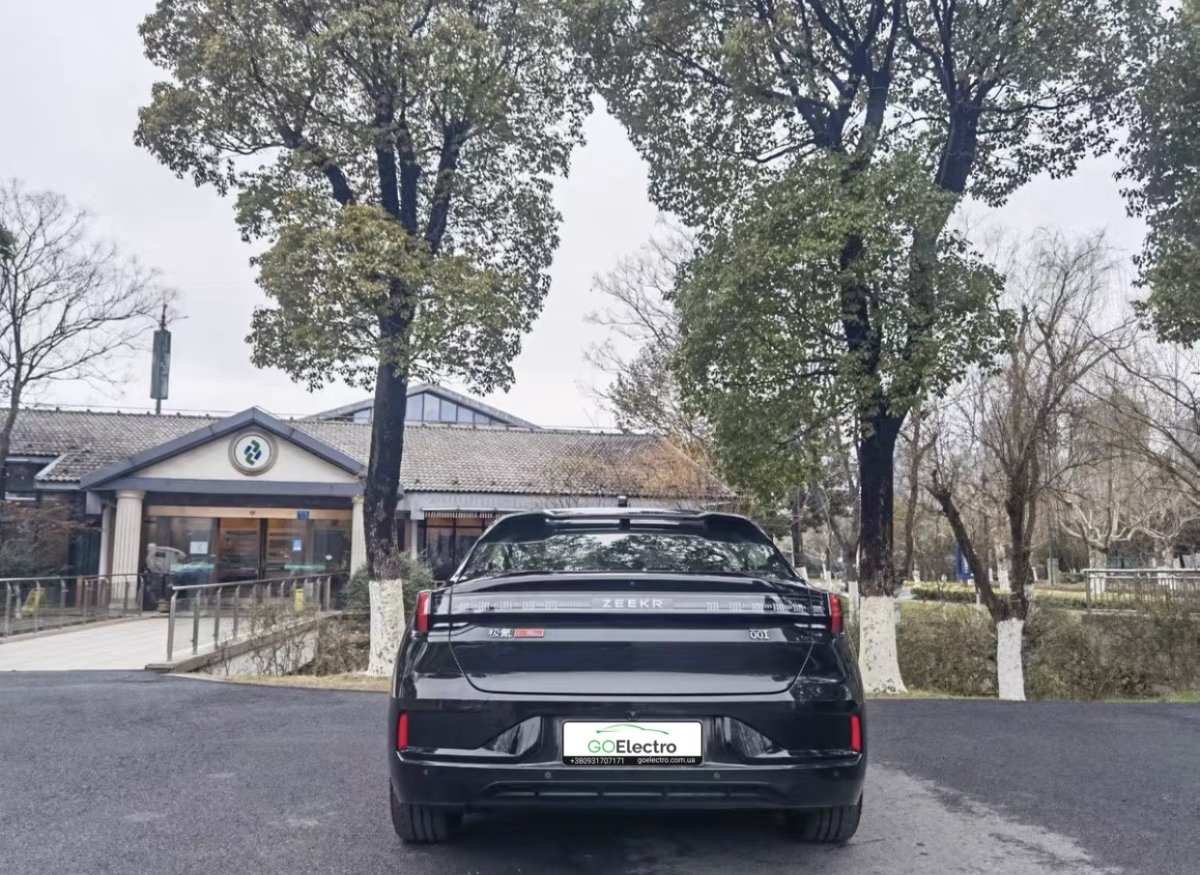 ZEEKR 001