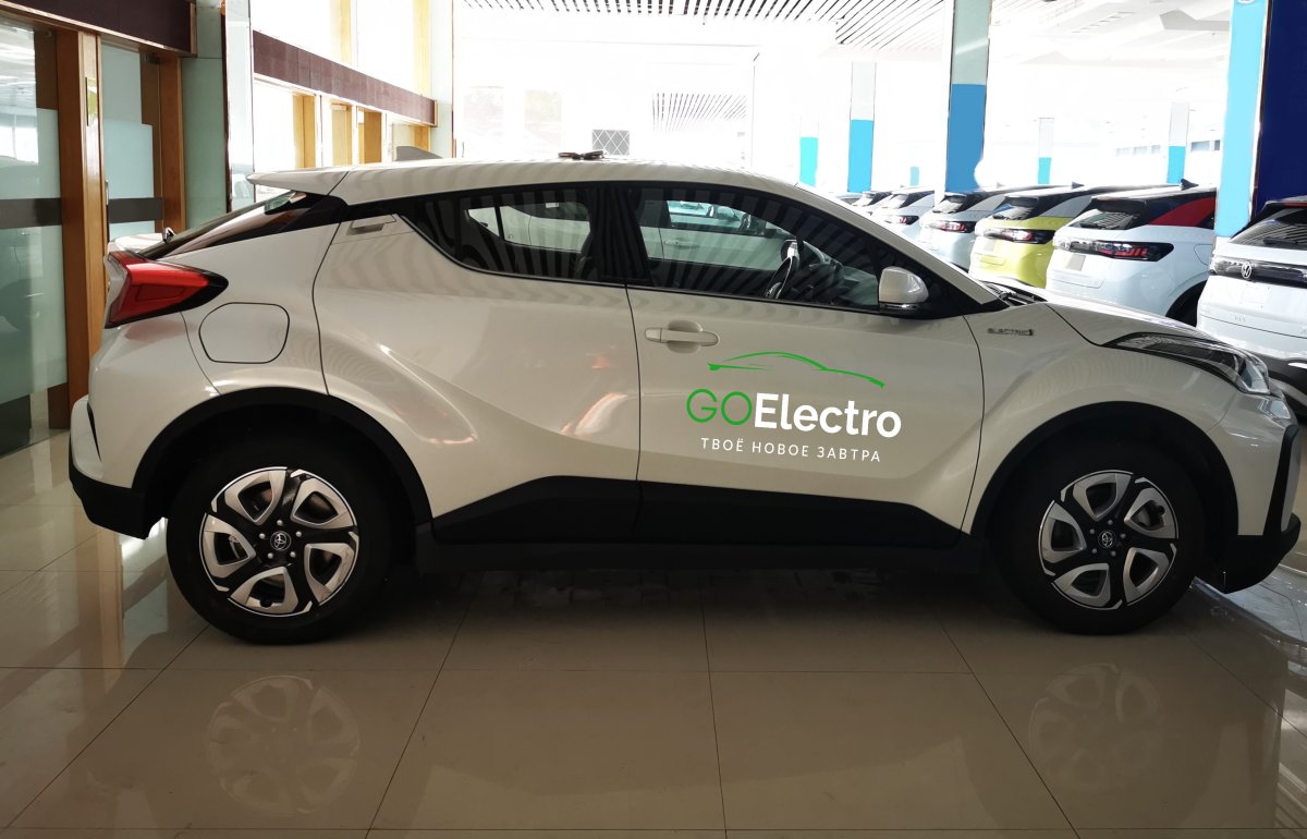 TOYOTA C-HR EV