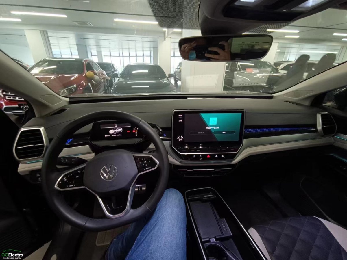 VOLKSWAGEN ID.6 CROZZ