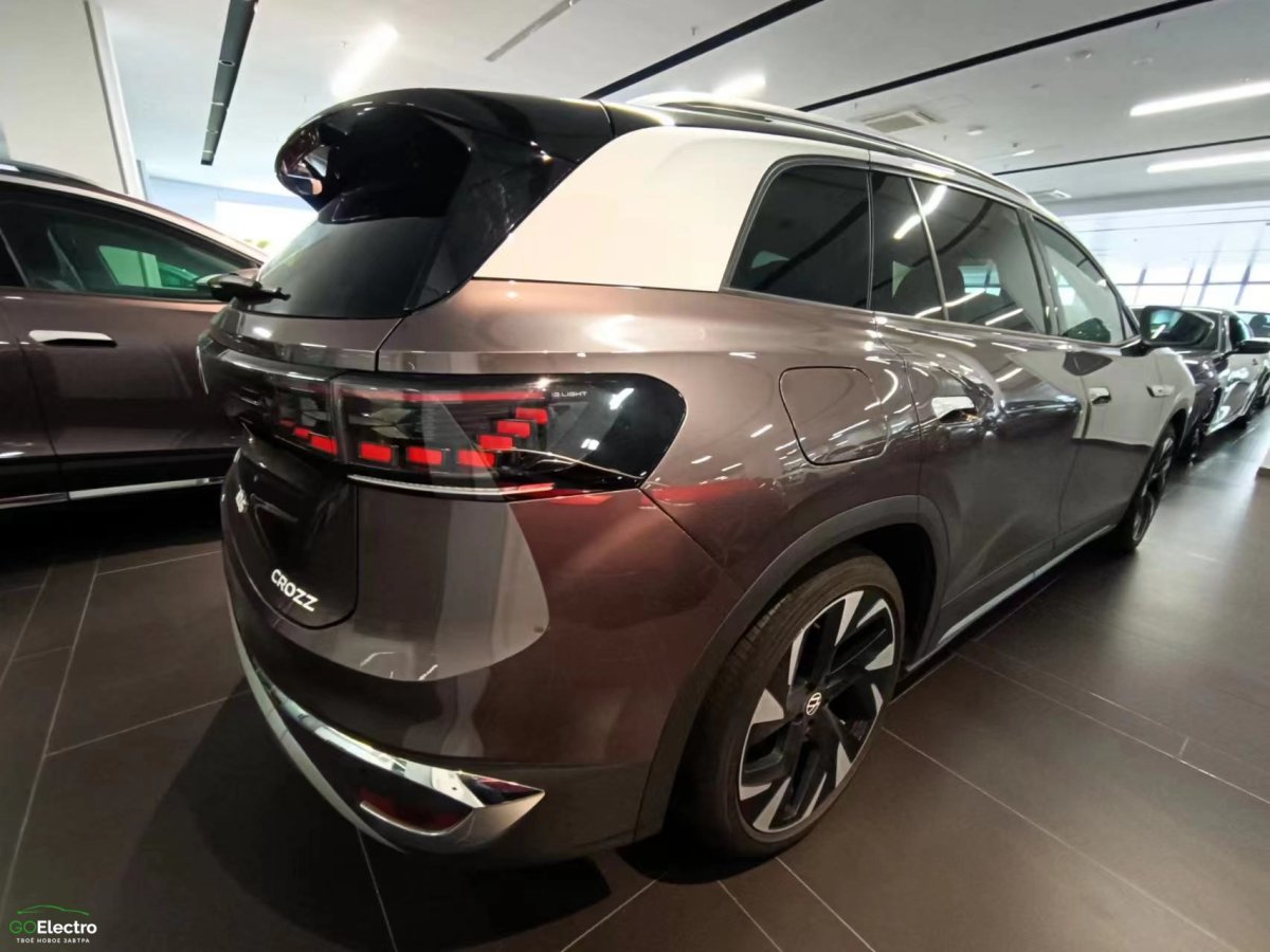 VOLKSWAGEN ID.6 CROZZ